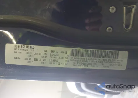 2019 Jeep Compass Sport 4X4 z USA, uszkodzony, nr VIN 3C4NJDAB8KT638920